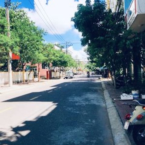 Bán lô đất mặt tiền nguyễn du