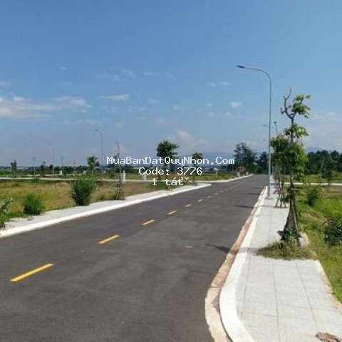 Bán lô đất ngay mt đường xuân diệu, view biển shr