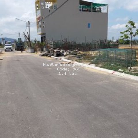 Bán lô đất trúng đấu giá