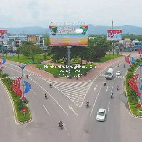 Bán nhà mặt tiền ql1a, ngay ngã ba phú tài, 356m2