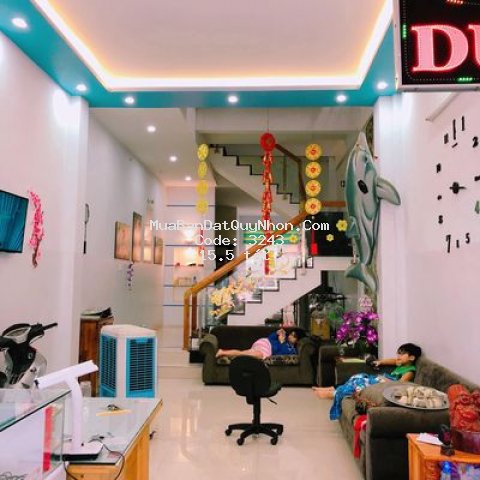 Bán nhà mặt tiền trần hưng đạo gần phan đình phung