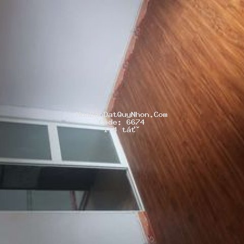 Bán nhà nhỏ đường bạch đằng.