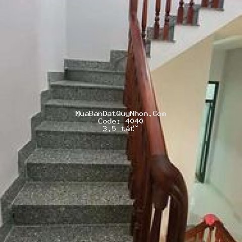 Cần bán nhà đường nguyễn hiền