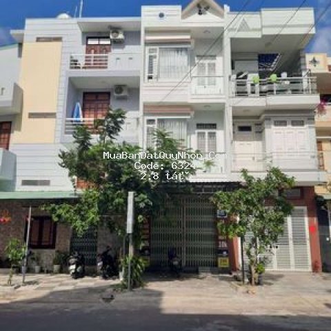 Cần bán nhà mặt tiền tố hữu quy nhơn