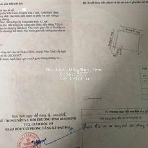 đất đối diện phòng giáo dục