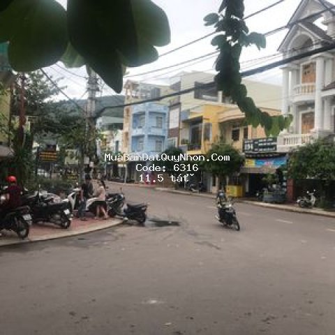 đất lô góc 77m2 ngang 5 nguyễn thị định đông nam