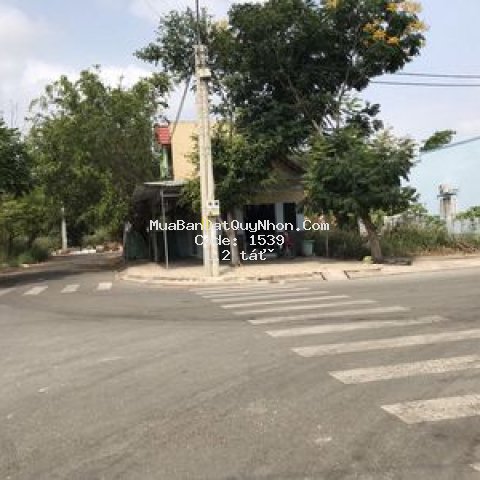 đất mt quốc lộ 1a, gần sân bay phù cát, 180m2, shr