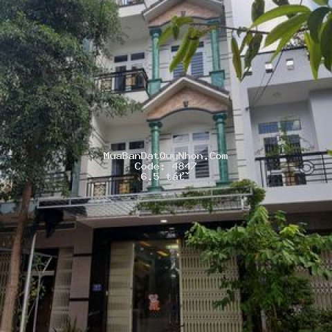 Hoa hồng 1%..chính chủ bán căn nhà mt bế văn đàn,