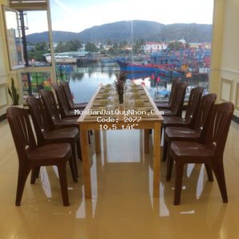 Khách sạn cách biển 500m 12pn,100m2 n5,4tang