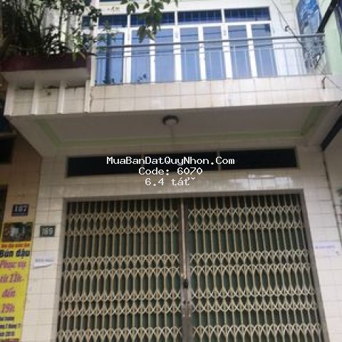 Nhà 2 mê mặt tiền 189 ngô mây 72m2 n4,5 đông bắc
