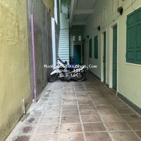Nhà còn dư 3 phòng trống như hình
