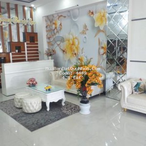 Nhà mặt tiền đẹp giá rẻ