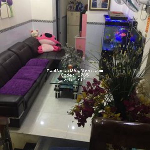 Nhà mặt tiền trung tâm thành phố giá 7 tỷ 500 tr