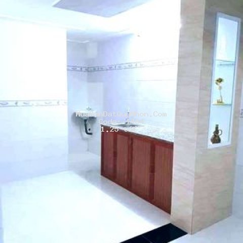 Ra nhà nhanh mê lỡ đường tháp đôi ( hẽm) Ra nhà nhanh mê lỡ đường tháp đôi ( hẽm)