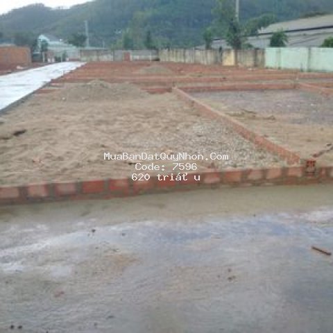 Bán đất gần ngã 4 long mỹ