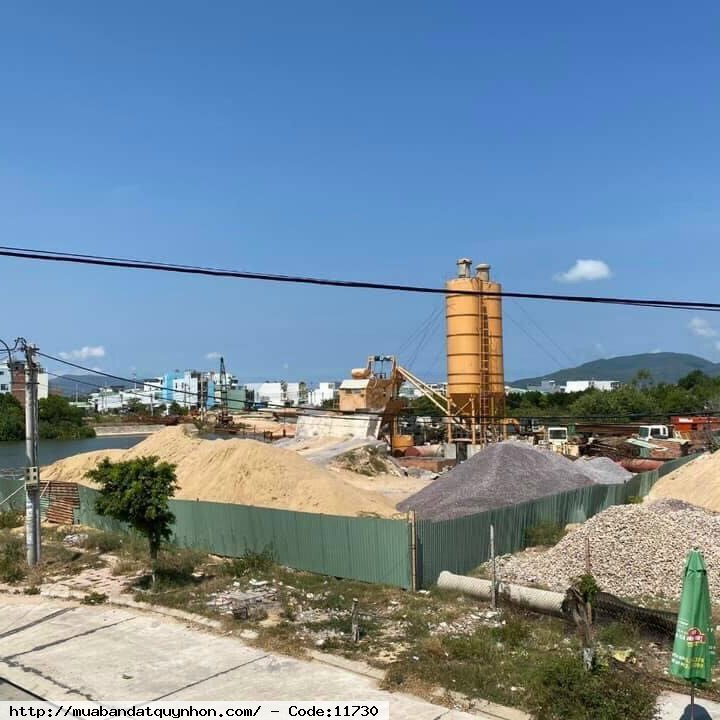 Bán nhà đẹp mặt tiền đường Nguyễn Quảng_P Đống Đa_Quy Nhơn - DT: 50,4m2 ngang 7,2m - Kết cấu: nhà 3 tầng, 3pn, 3wc, pk, pb, pt, sân phơi. Thiết kế sang trọng - Hướng: Đông Nam 💰3tỷ990 (thương lượng). Để lại toàn bộ nội thất xịn Bán nhà đẹp mặt tiền đường Nguyễn Quảng_P Đống Đa_Quy Nhơn - DT: 50,4m2 ngang 7,2m - Kết cấu: nhà 3 tầng, 3pn, 3wc, pk, pb, pt, sân phơi. Thiết kế sang trọng - Hướng: Đông Nam 💰3tỷ990 (thương lượng). Để lại toàn bộ nội thất xịn