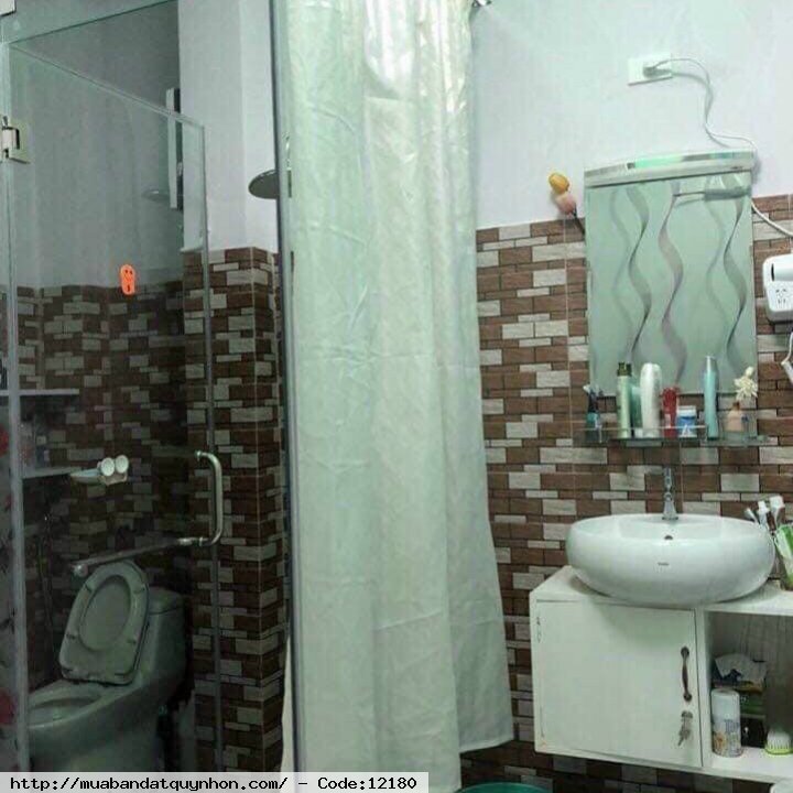Bán nhà hẻm rộng nội bộ ô tô đường Ngô Mây thông ra Nguyễn Thị Định khu vực víp P Nguyễn Văn Cừ_Trung tâm TP Quy Nhơn 🥏Diện tích 27,4 m2 👉kết cấu : 3,5 mê mới đẹp  👉Vị trí: gần trường cấp1, cấp 2, chợ, siêu thị, quảng trường ra biển 5 phút đi bộ ...tiệ