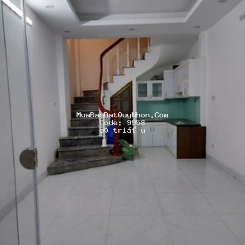 Bán nhà hoàng quốc việt