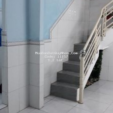Bán nhà mê lỡ tháp đôi giá 1,2 tỉ