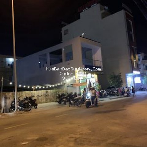 Bán nhà mt khu thương mại-dịch vụ sầm uất quy nhơn