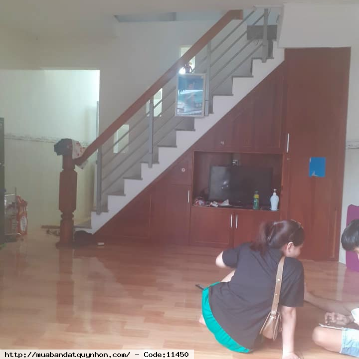 Cần bán nhà hẻm Trần Hưng Đạo dt 34m2 ngang 5 mét, nhat 1 mê, hướng đông nam giá, 950 triệu Cần bán nhà hẻm Trần Hưng Đạo dt 34m2 ngang 5 mét, nhat 1 mê, hướng đông nam giá, 950 triệu