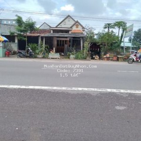 Chuyển nhà vào sài gòn nên bán căn nhà mặt tiền