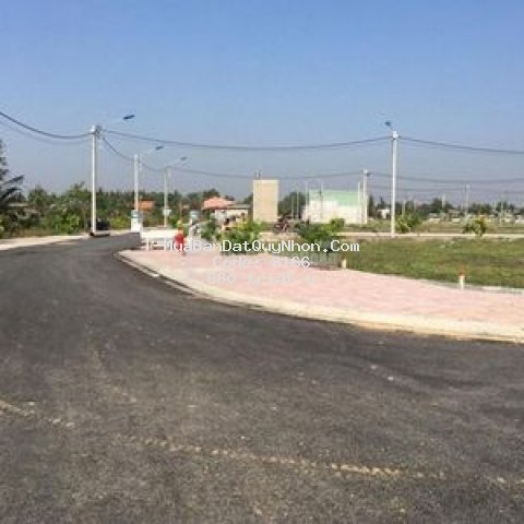 đất mặt tiền quốc lộ 51 đối diện sân bay lthành
