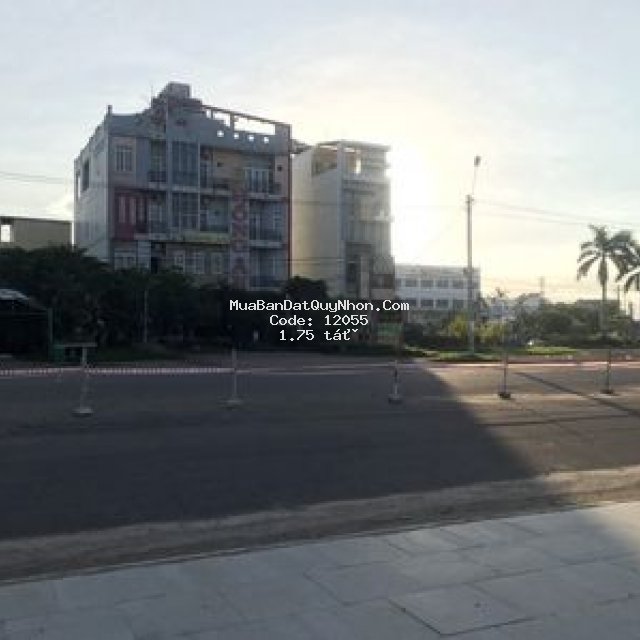 Khu đô thị nguyễn văn linh đã có shr 3 lô mặt tiền