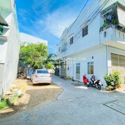 Lô đất hẻm ô tô 2 mặt tiền, khu vực gara quyền