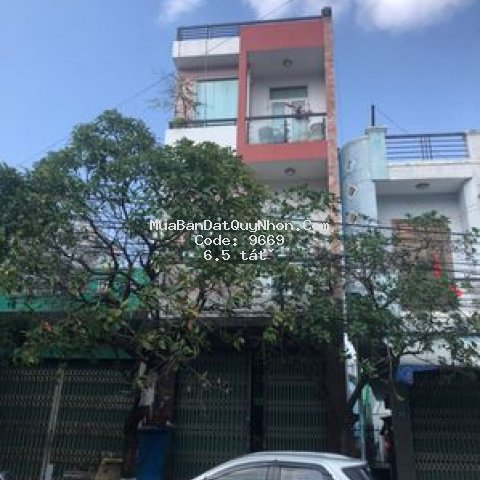 Nhà 1 trêt, 2 lầu dt 64,8m2 lưu hữu phước quy nhơn