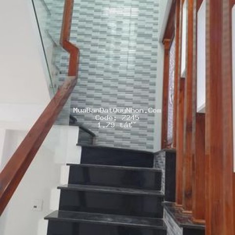 Nhà hẻm cạn lê đại hành sau một căn mặt hẻm ô tô