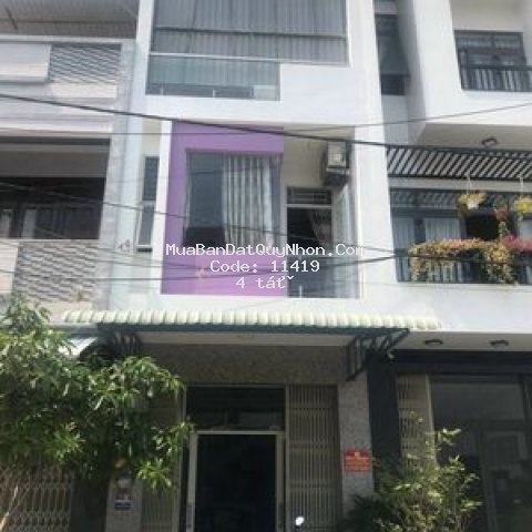 Nhà mặt tiền 17 trần thị lan