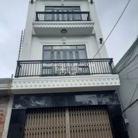 Nhà mới xây đẹp lung linh có phòng ngủ ở dưới Nhà mới xây đẹp lung linh có phòng ngủ ở dưới