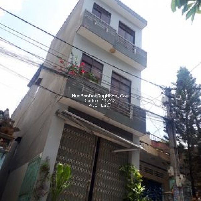 Nhà trung tâm thành phố khu an nih yên tĩh sát biể