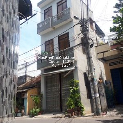 Nhà trung tâm thành phố khu sầm uất