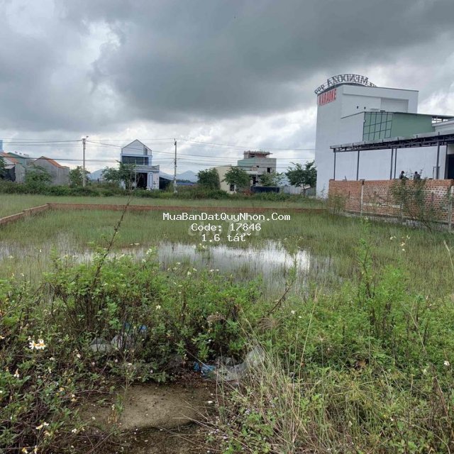 280m2 đất full thổ cư ngay cổng chào xã nhơn lộc