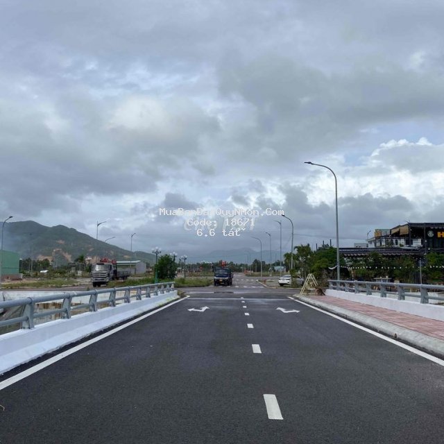 Bán đất 2mt - tặng nhà xây sẵn 5 tầng kinh doanh