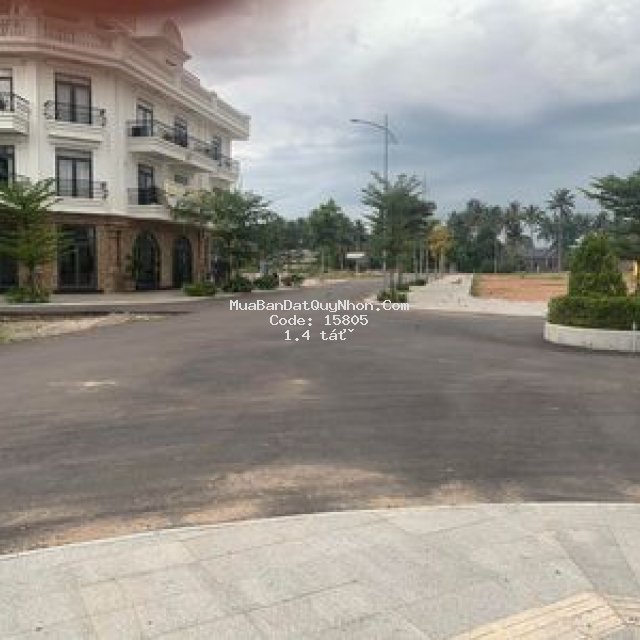 Bán đất giá rẻ mặt tiền ql1a giá 1,4 tỷ