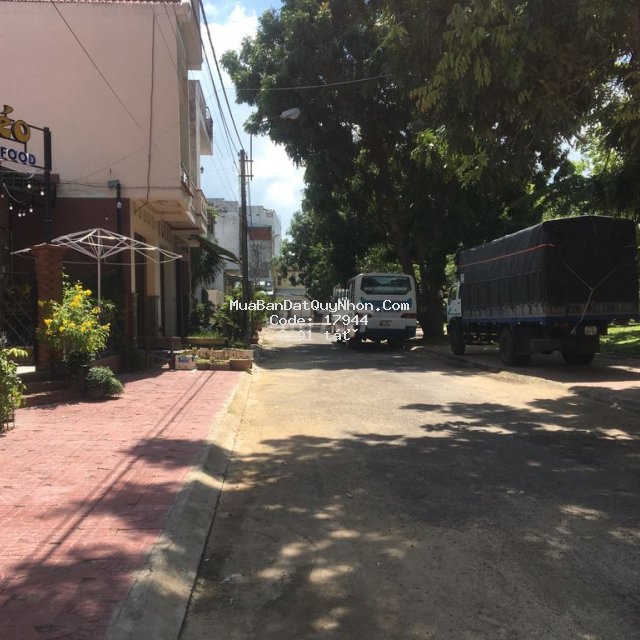 Bán đất riêng lẻ