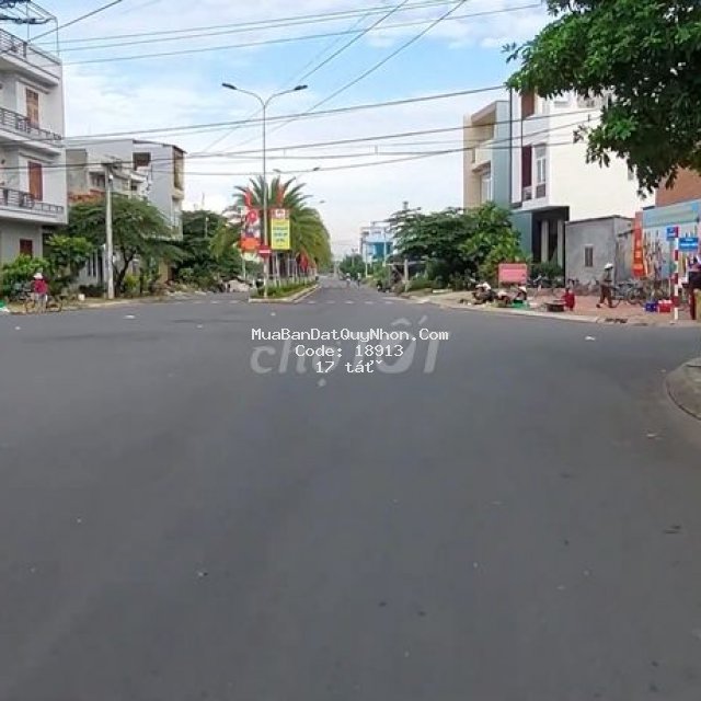Bán lô đất 2 mặt tiền đường nguyễn văn linh 17 tỉ