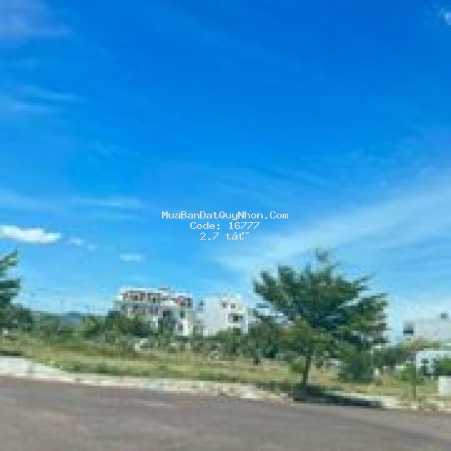 Bán lô đất 2 mặt tiền  tây sơn giá 2,7 tỉ