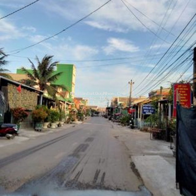 Bán lô đất 5.6x21 mt đường nhựa ven biển hoài hải