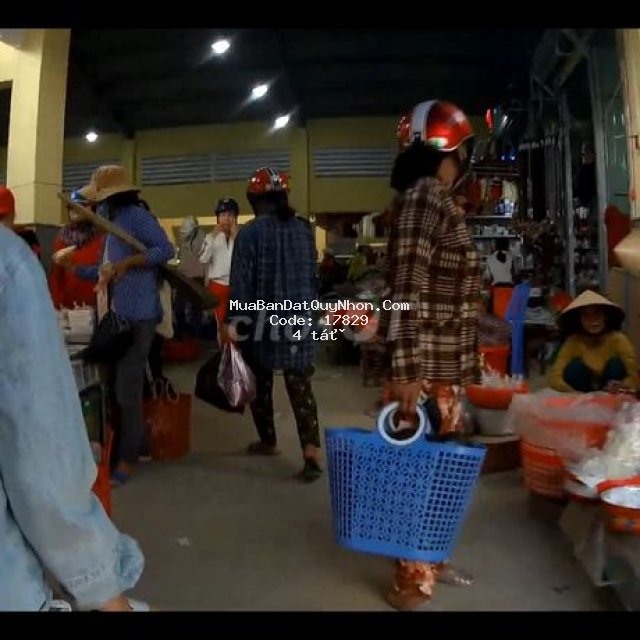 Bán lô đất đối diện chợ gò bồi ngang 10m giá 4 tỉ