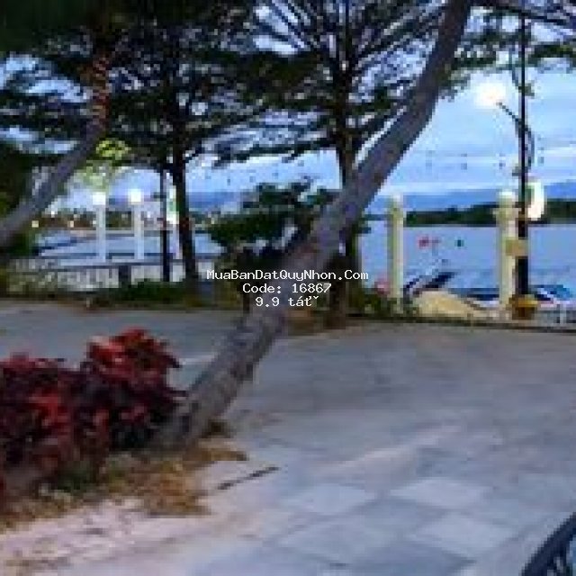 Bán lô đất góc ôm cua 2 mặt tiền  đại phú gia