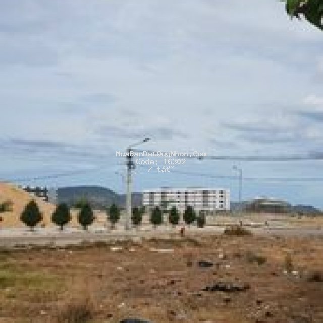 Bán lô đất mặt biển nhơn lý dt :280 m2 giá 7 tỉ