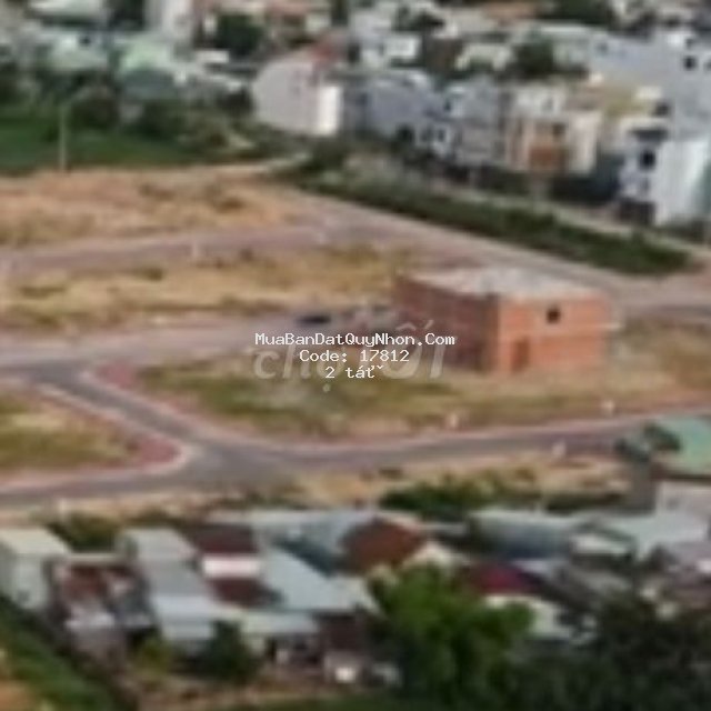 Bán lô đất mặt tiền khu vực 5 đại học quang trung