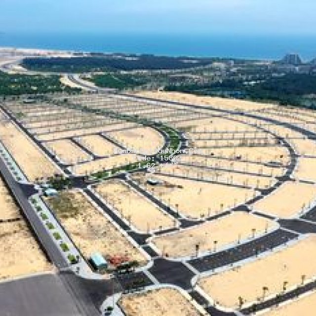 Bán lô đất sát biển sổ đỏ lâu dài tt 50% giao nền