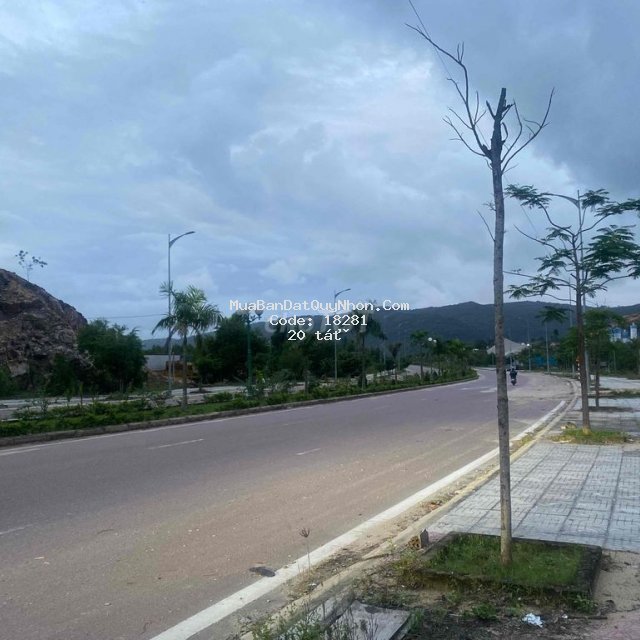 Bán lô góc 3 mặt tiền khu vân long 3 công viên