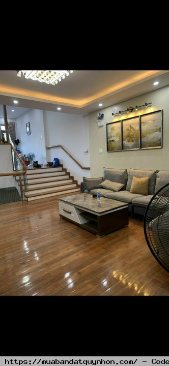 Bán nhà 2 mặt tiền gần cầu Hoa Lư - P Nhơn Bình - Tp.Quy Nhơn - Diện tích: 75m2 - 3 phòng, 3wc - Giá bán: 5 tỷ 300 - Hướng: Đông