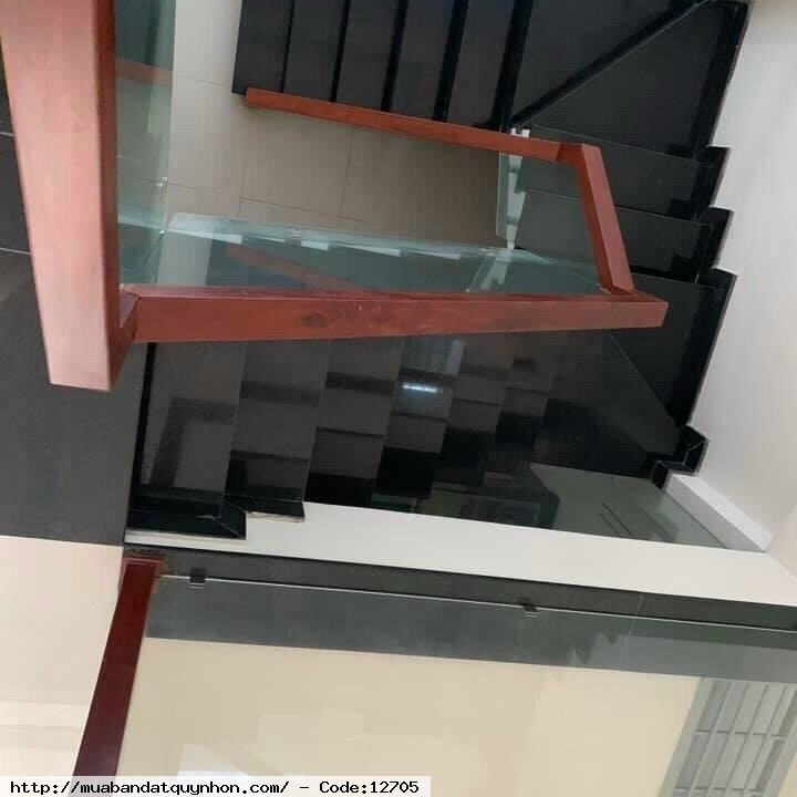 Bán nhà 2 tầng, hẻm Bế Văn Đàn_P Ghềnh Ráng_Quy Nhơn - DT: 41m2 ngang 3,6m, Dtsd: 82m2 - Kết cấu: nhà thiết kê hiện đại, đầy đủ công năng 💰2tỷ250 lưu chủ